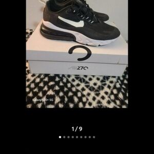 Nike Women's Black and White Air 270 Style Sneakers